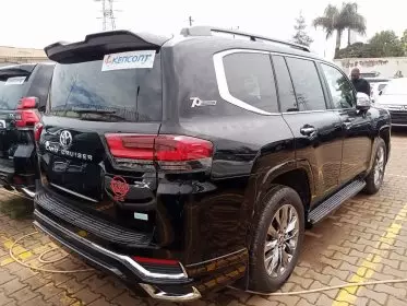 Toyota Landcruiser ZX