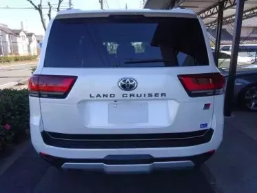 Toyota Landcruiser 300