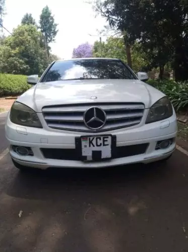 Mercedes-Benz C200