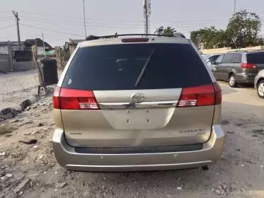 Toyota Sienna
