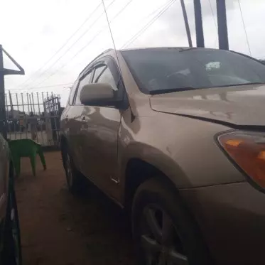 Toyota RAV 4