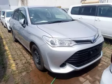 Toyota Fielder hybrid 