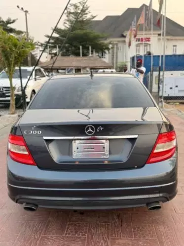 Mercedes-Benz C 300