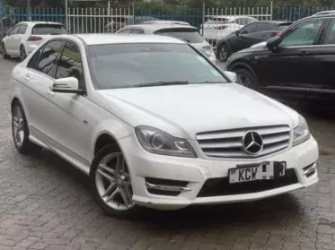 Mercedes-Benz C 200