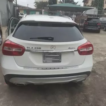 Mercedes-Benz GLA 250