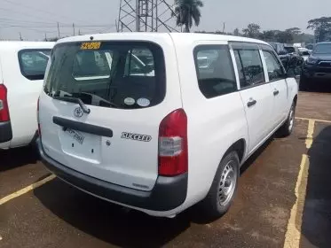Toyota Succeed 