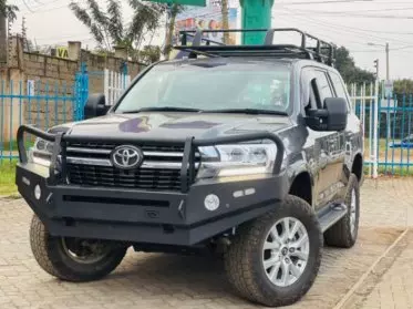 Toyota  Land Cruiser VXR V8