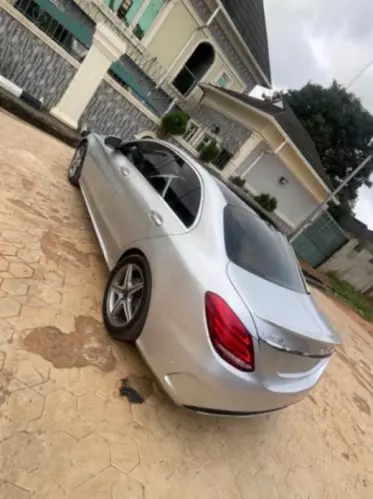 Mercedes-Benz C 300