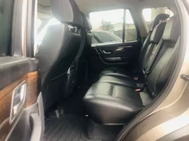 RANGE ROVER HSE LR4