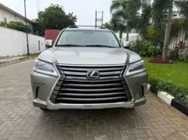 Lexus LX 570