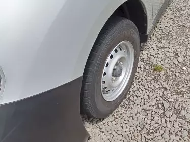 Nissan Advan