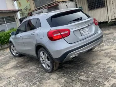 Mercedes-Benz GLA 250