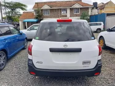 Nissan Advan