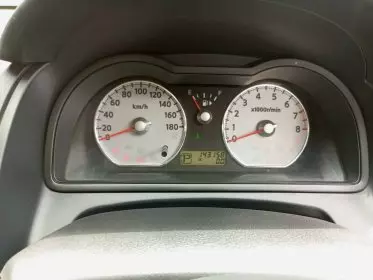 Nissan Wingroad 