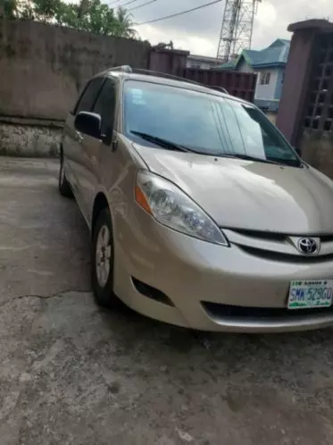 Toyota Sienna