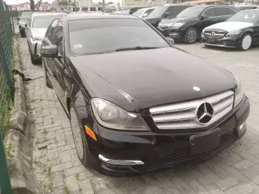 Mercedes-Benz C 300