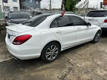 Mercedes-Benz C 300