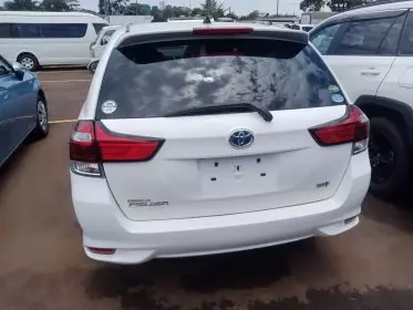 Toyota Fielder hybrid 