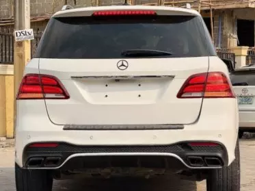 Mercedes-Benz 350