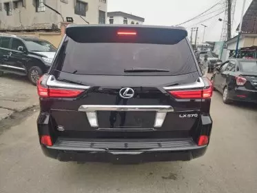 Lexus LX 570