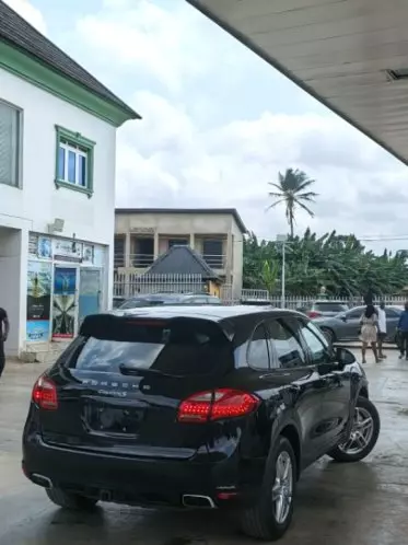 PORSCHE Cayenne
