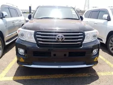 Toyota Landcruiser  V8
