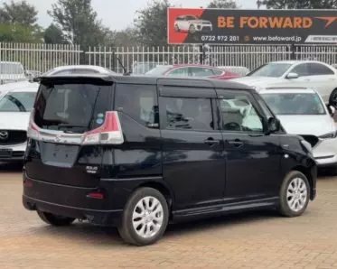 SUZUKI Solio