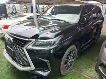 Lexus LX 570