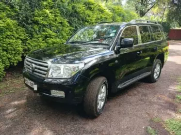 Toyota Land Cruiser V8