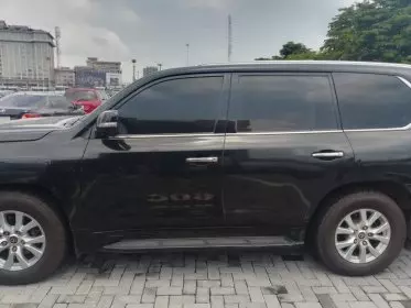 Lexus LX 570