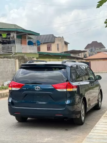 Toyota Sienna