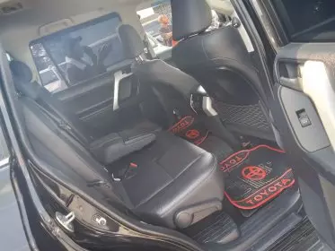 Toyota Land Cruiser Prado VX.L