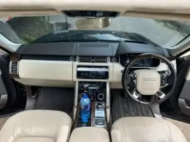 RANGE ROVER Autobiography