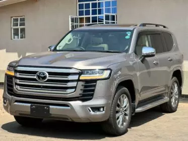 Toyota LAND CRUISER 300 LC300