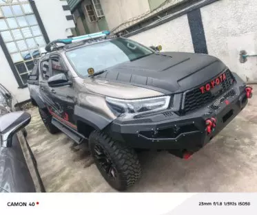 Toyota Hilux