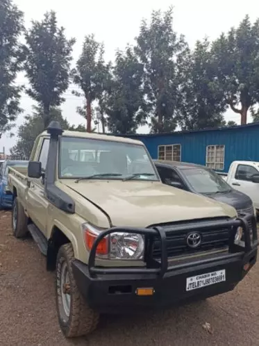 Toyota Land Cruiser Pick Up