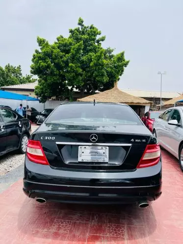 Mercedes-Benz C 300