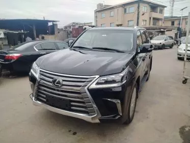 Lexus LX 570