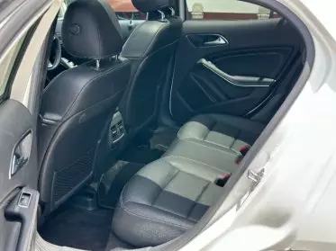 Mercedes-Benz GLA 220