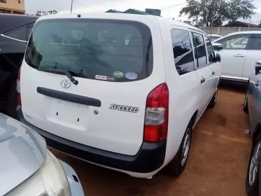 Toyota Succeed