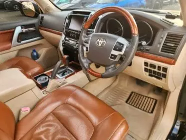 Toyota Landcruiser  V8