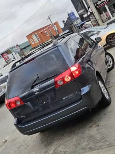 Toyota Sienna