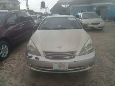 Lexus ES