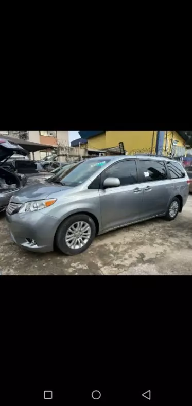 Toyota Sienna