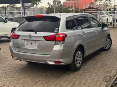 Toyota Fielder 