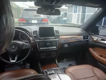 Mercedes-Benz GLE 400
