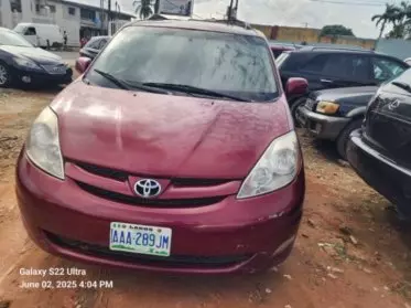 Toyota Sienna