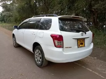 Toyota Fielder 