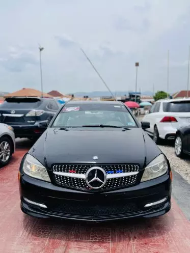 Mercedes-Benz C 300