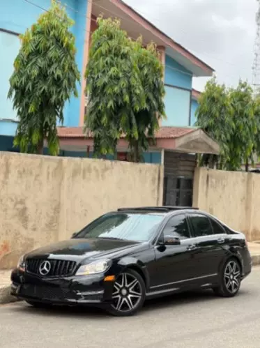 Mercedes-Benz C 300